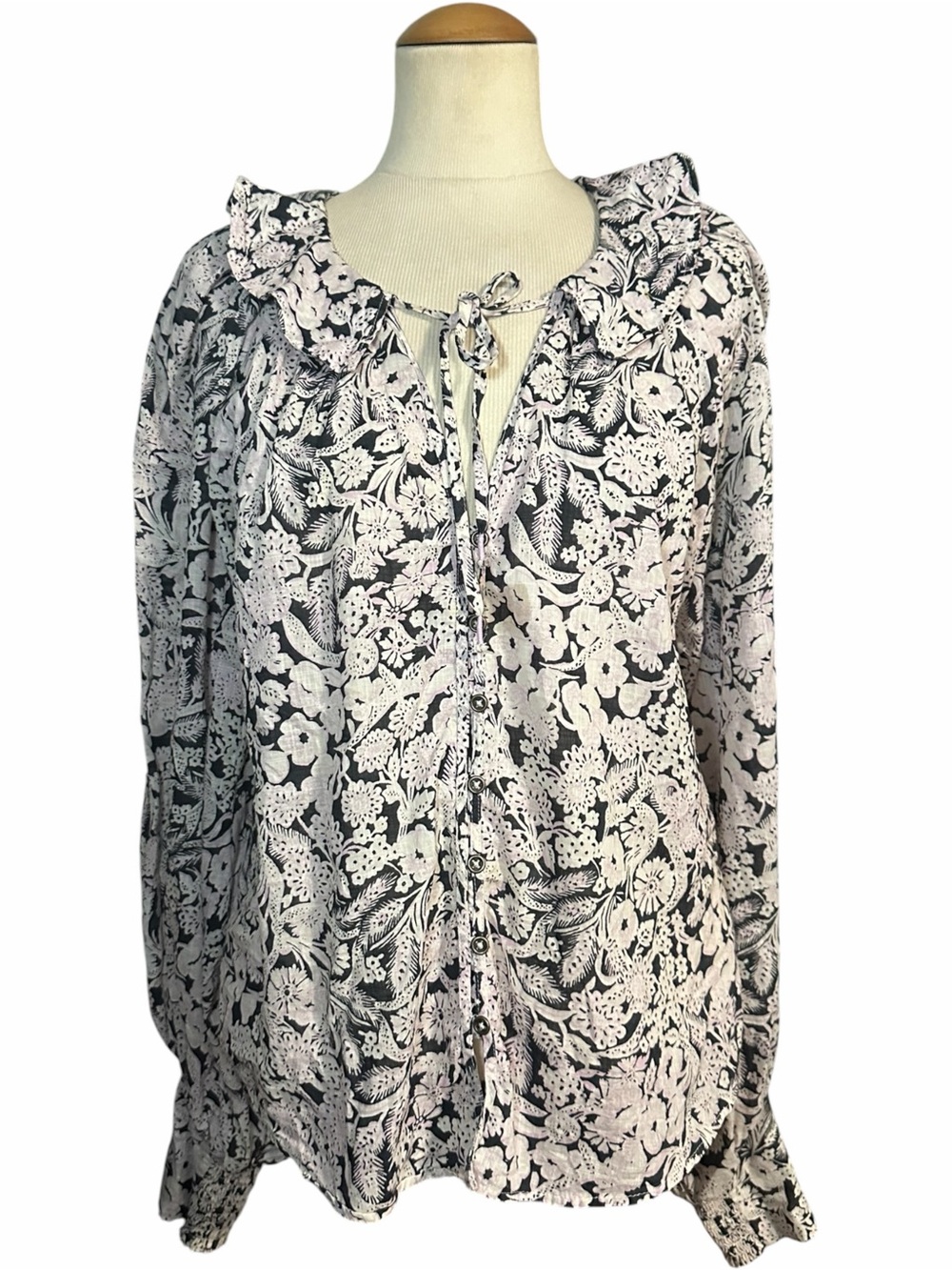 By Anthropologie Floral Lace-Print Ruffle Tie-Neck Blouse White Size Medium